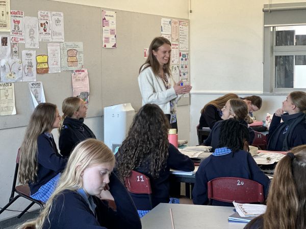 Emily Metcalf teaching her students.