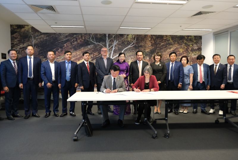 Thai Nguyen agreement signing